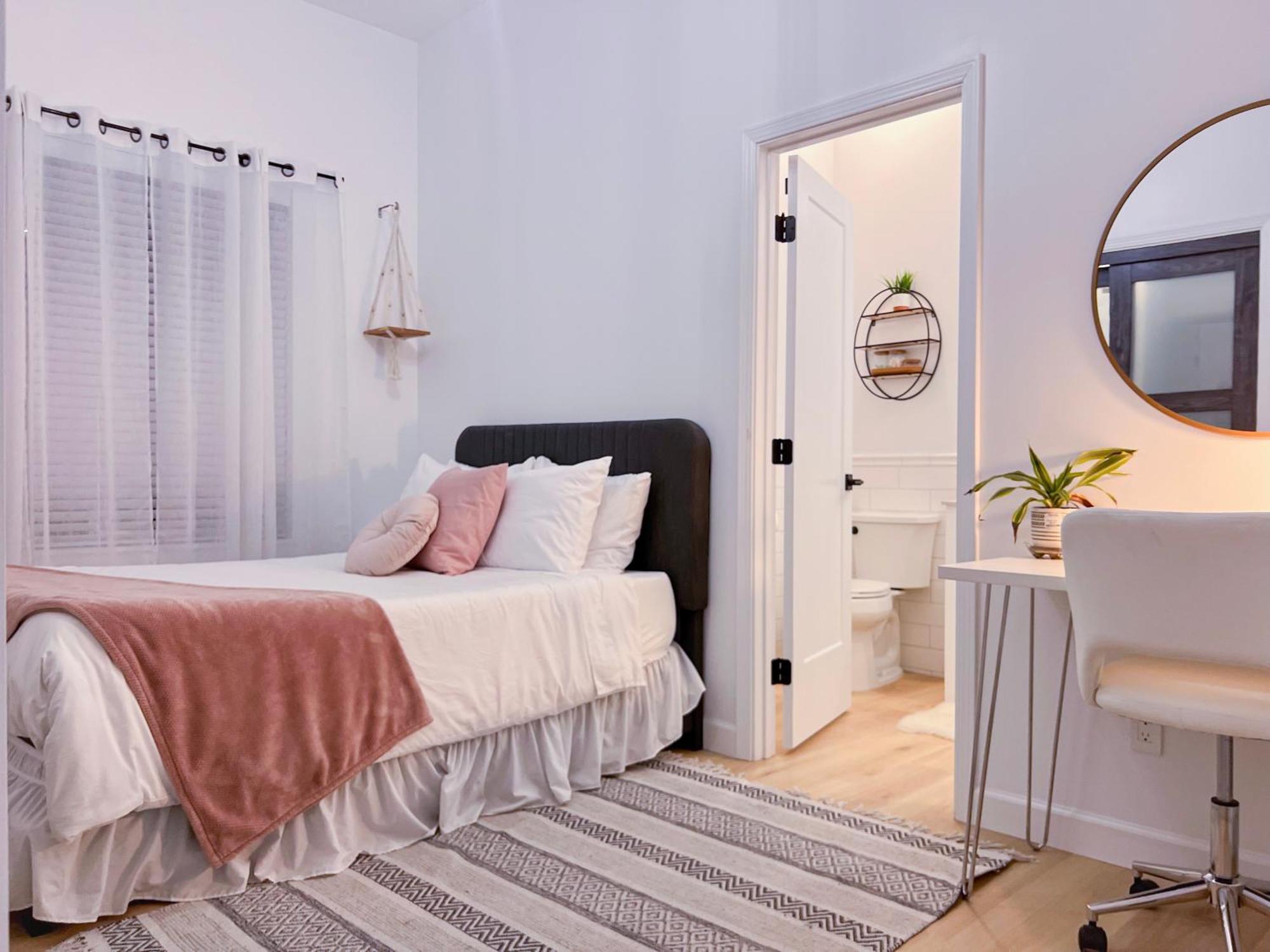 Holiday home Modern 3br Oasis Free Parking *